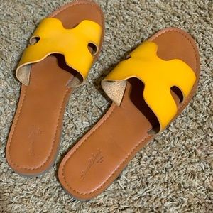 worn one time. great church shoes or each shoes! love the color easy to match!